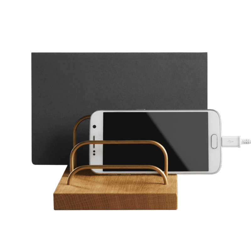 mobilholder-i-egetrae-ipadholder-tabletholder-dansk-design-dot-aarhus-kontorartikler-boligindretning
